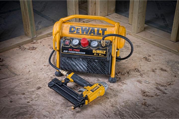 Immagine prodotto DeWalt Dpc6mrcqs (8 bar, 6 l)