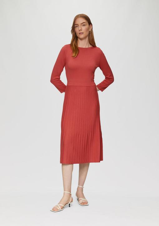 Image du produit s.Oliver Kleid Tailliertes Strickkleid mit plissiertem Rock (38)