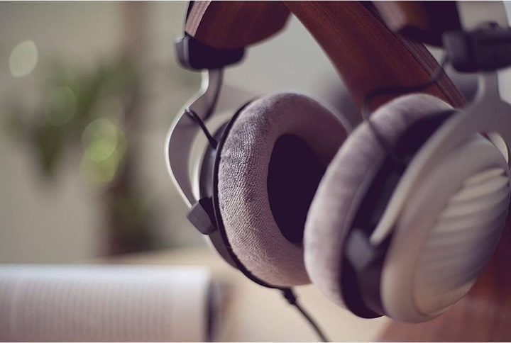 Produktbild Beyerdynamic DT 990 Edition (keine Geräuschunterdrückung, Kabelgebunden)