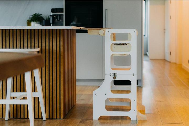 Image du produit Duck Woodworks klappbarer Lernturm und Hochstuhl