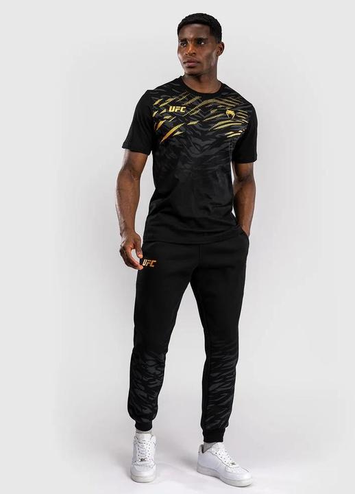 Actual product image Venum UFC Fusion Replica Champion T-Shirt Black/Gold (XXL)
