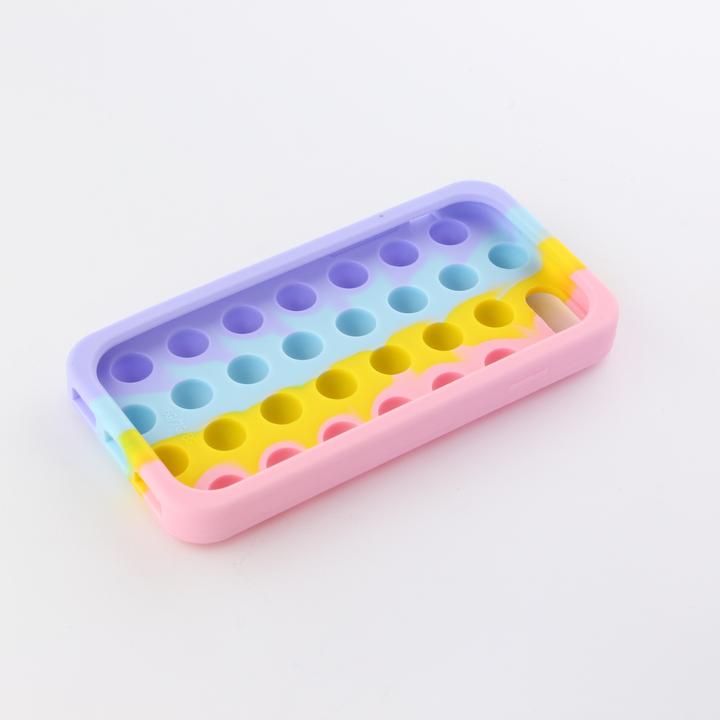 Produktbild PhoneLook Hülle Silikon Luftblasen Anti-Stress Regenbogen (Apple iPhone 7)