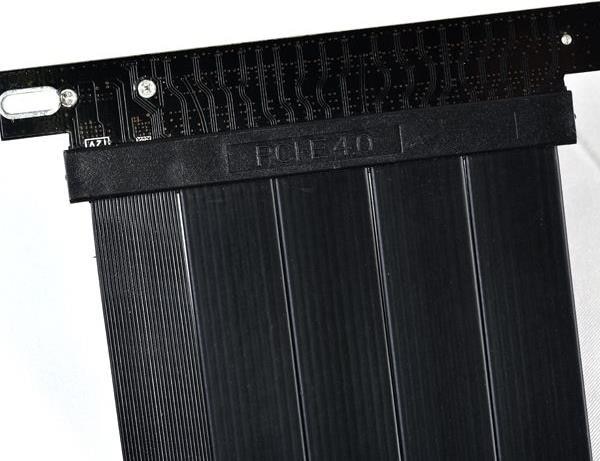 Produktbild Lian-Li PCIe x16 Riser Flachband-Kabel - PCIe 4.0