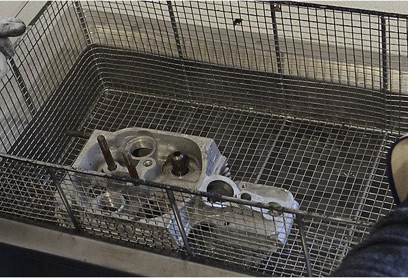 Actual product image IBS Ultrasonic cleaner WAS 20.100, pH value 13.5, capacity 20 l.