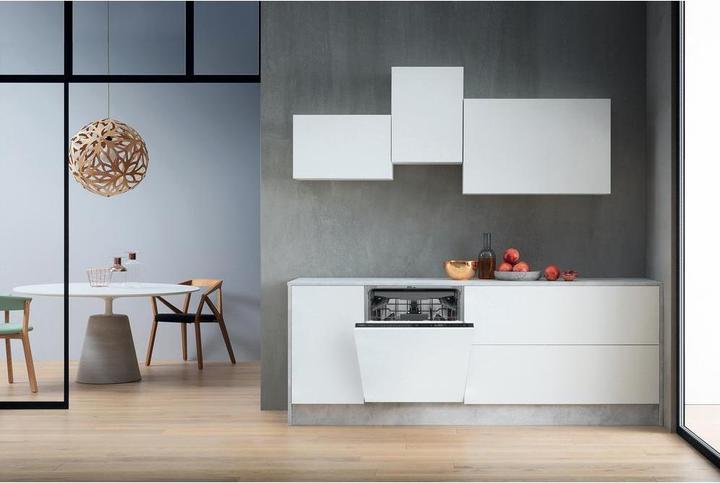 Actual product image Whirlpool WIP 4T233 PFEG B