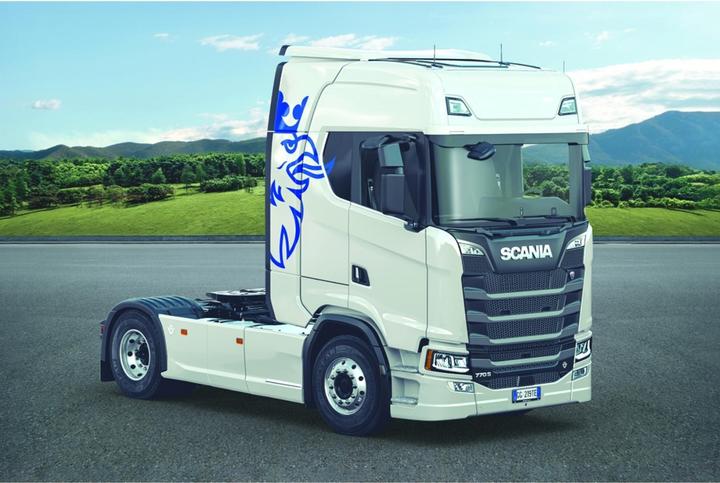 Actual product image 1:24 Scania 770 S V8 "White Cab"