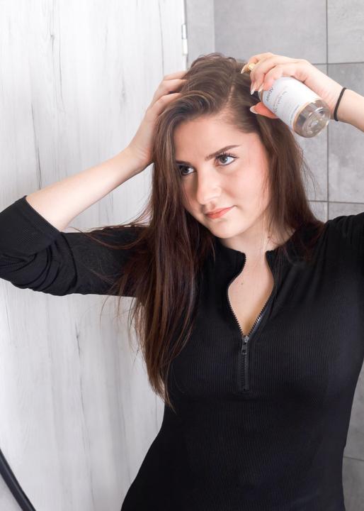 Image du produit Venira Eau de Romarin 200 Ml - Un produit de soin rafraîchissant pour les cheveux et le corps (200 ml)