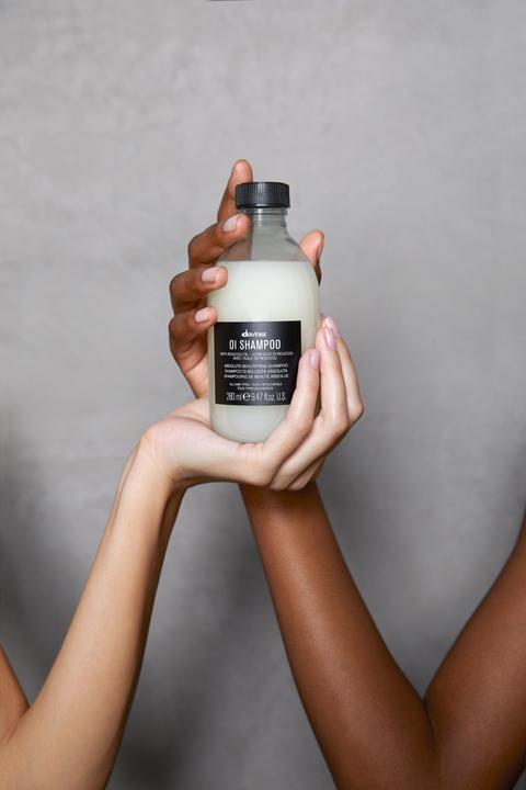 Actual product image Davines Oi (280 ml, Liquid shampoo)