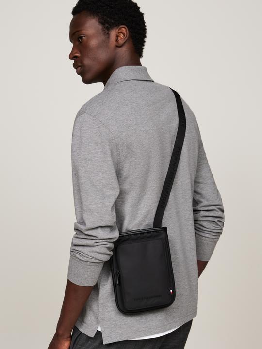 Image du produit Tommy Hilfiger Th Repreve Mini Crossover (18% polyester, 4 % Polyuréthane, 78% de polyester recyclé)