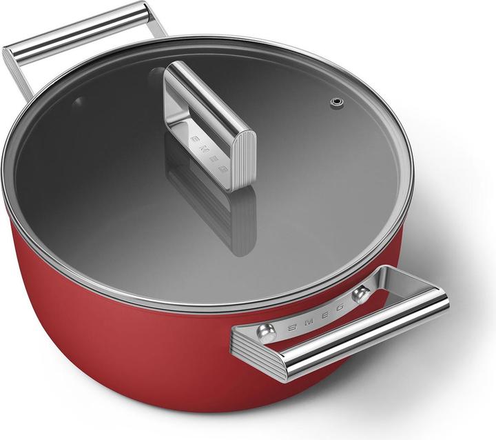 Actual product image Smeg CKFC2411RDM Casserole Ø 24 cm with glass lid, 2 handles, red (24 cm, Casserole + Stewpot, Aluminium, Stainless steel)