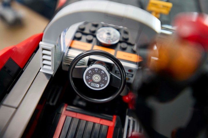 Produktbild LEGO Batmobile (76328, LEGO DC, LEGO Seltene Sets)