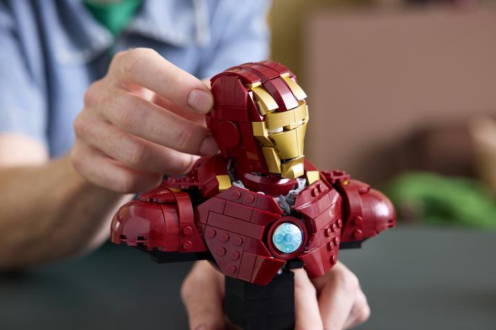 Actual product image LEGO Iron Man MK4 (LEGO Marvel)