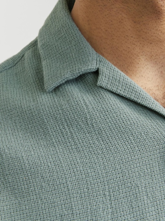 Actual product image Jack & Jones Rddwayne Structure Resort Shirt S/S Sn (M)