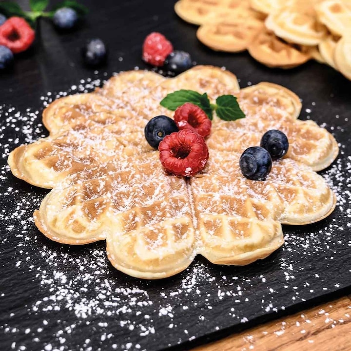 Actual product image Cloer Double Waffle Machine 1329 (EU plug)