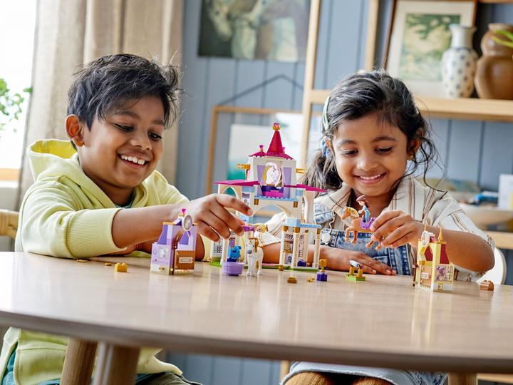 Produktbild LEGO Disney End-Of-Live Set Belles und Rapunzels koenigliche Staelle - 43195 NEU! Teile 239x