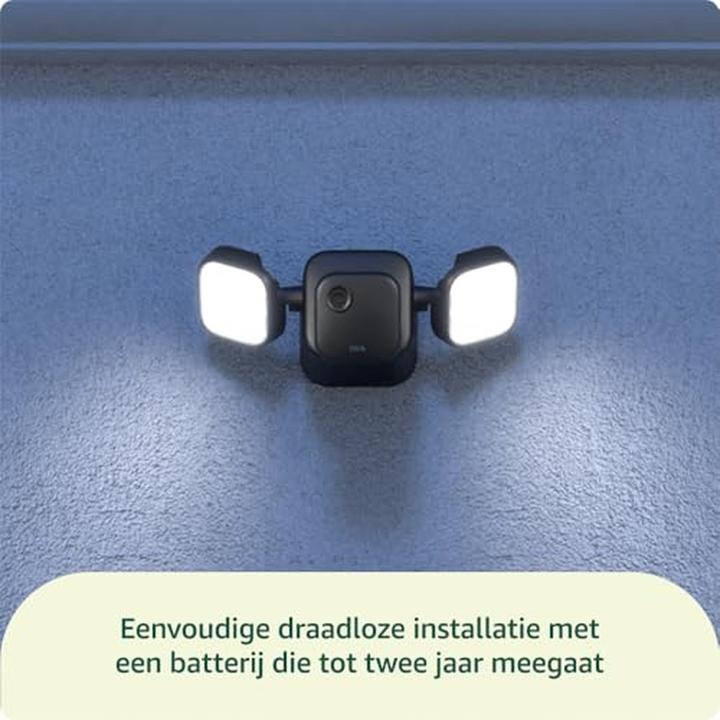 Image du produit Ring Blink Outdoor 4 - Foodlight Camera+Syn (1920 x 1080 Pixels)