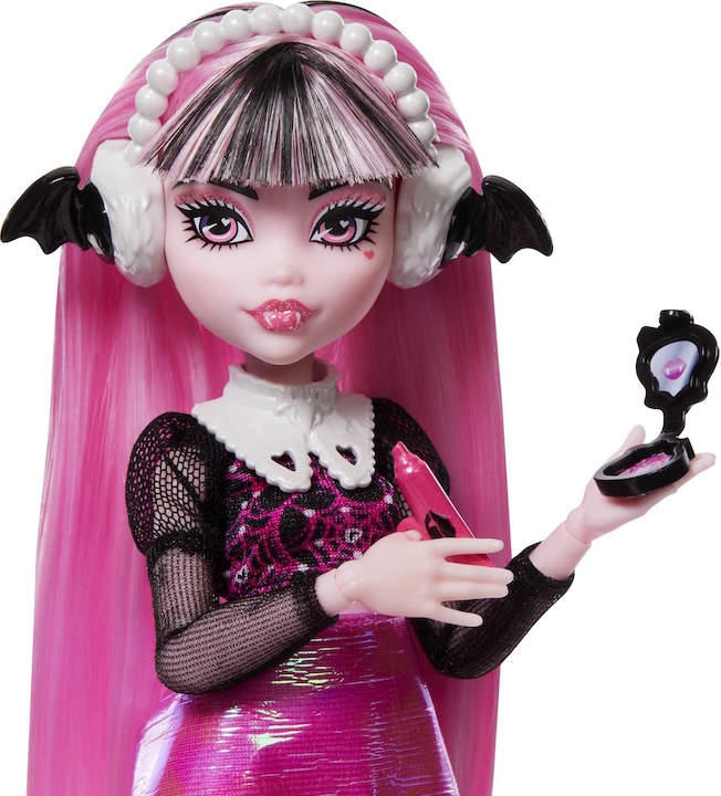 Actual product image Monster High Hidden Treasures Draculaura