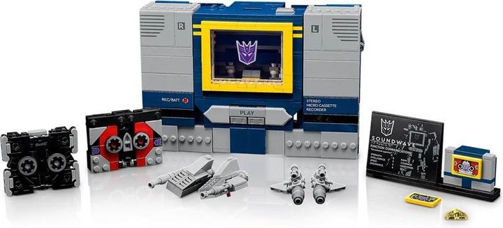 Actual product image LEGO The flat of the ice-cold hand (76785, LEGO Wednesday)