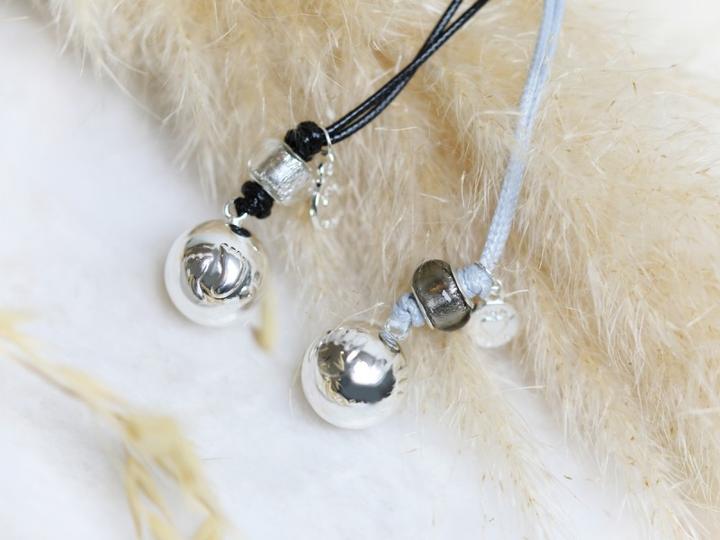 Produktbild Proud MaMa Bola-Kugel - BabyBel Basic, Rund mit Sternen (Silber)