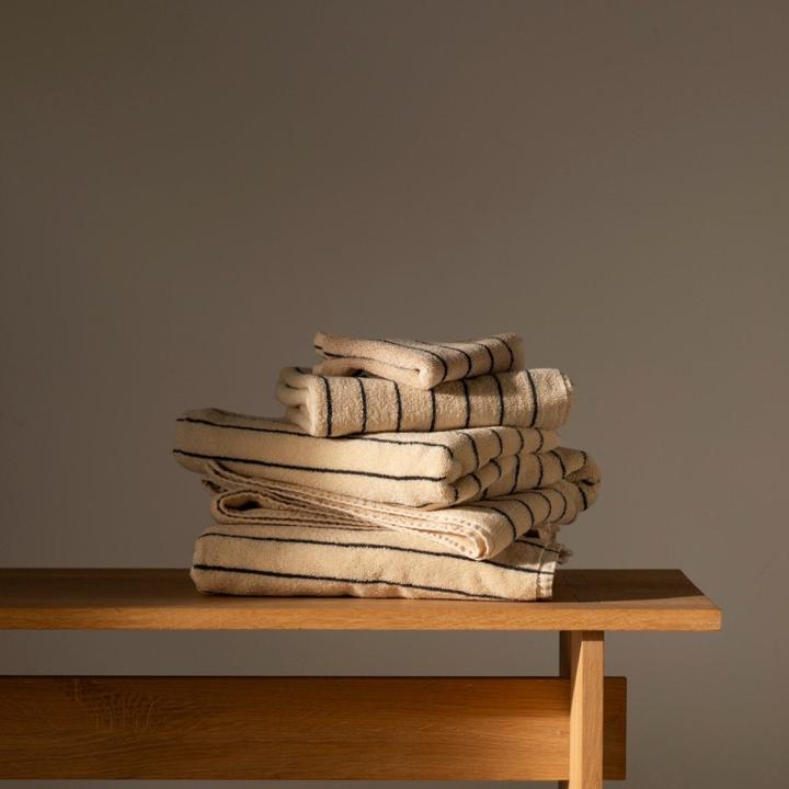 Actual product image Bongusta Naram Bath Towels - Crème & ink (70 x 140 cm)