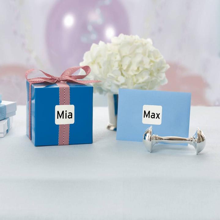 Actual product image Avery Roll labels