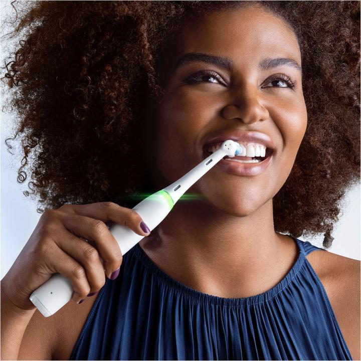 Produktbild Oral-B iO5s Quite White (Oszillierende Zahnbürste)