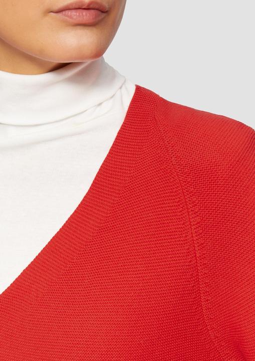 Actual product image S.Oliver Strickpullover Gerippter Strickpullover aus Baumwollmix mit V-Ausschnitt (34)