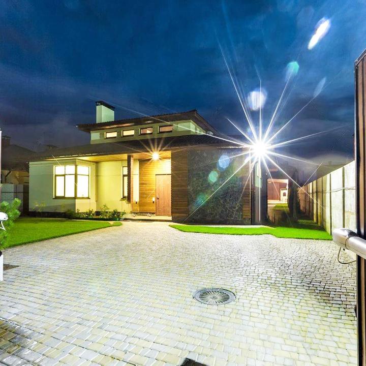 Actual product image Rugging Floodlight (10000 lm, IP67)