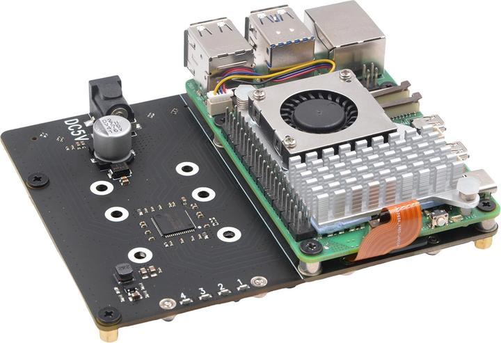 Produktbild Geekworm PCIe expansion to 4 NVMe M.2 SSDs for Raspberry Pi 5