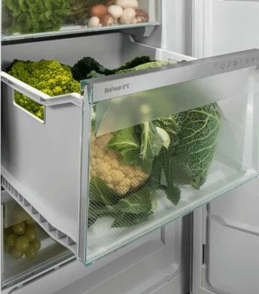 Image du produit Liebherr BioFresh Réfrigérateur pose libre Prime RBa 4250 acier inoxydable noir (160 l)