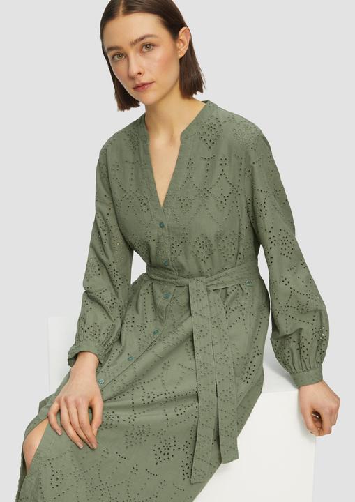 Actual product image S.Oliver Kleid Kleid in A-Shape mit Lochstickerei und Eingrifftaschen (42)