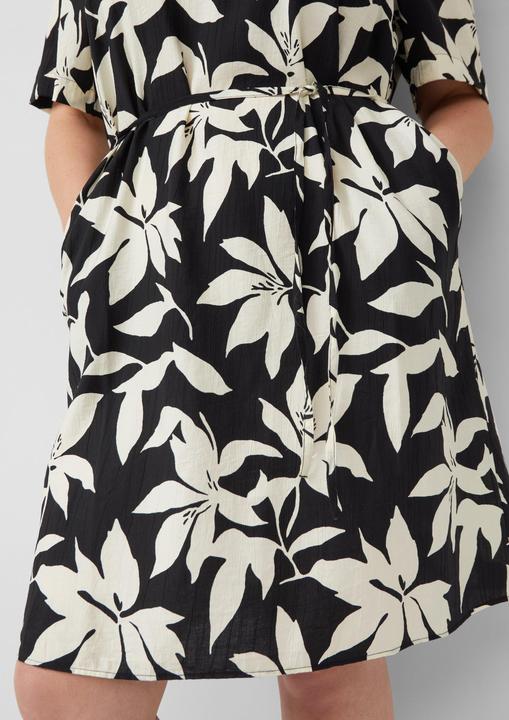 Image du produit s.Oliver Strukturiertes Kleid mit Gürtel (48)