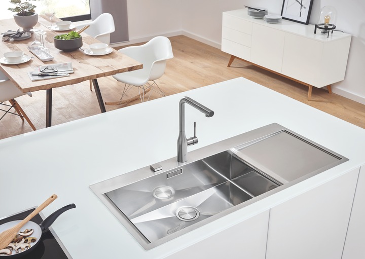 Actual product image Grohe Essence single-lever sink mixer