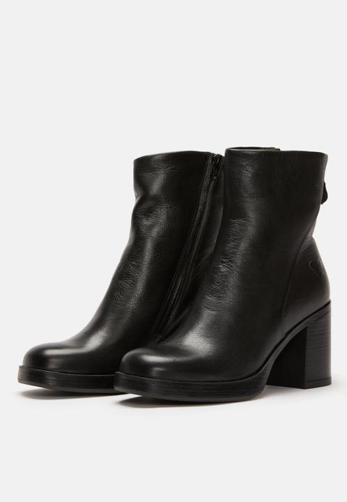 Actual product image Felmini VALERIA D574, the heeled boot from, is made from black leather and offers an elegant look. (37)