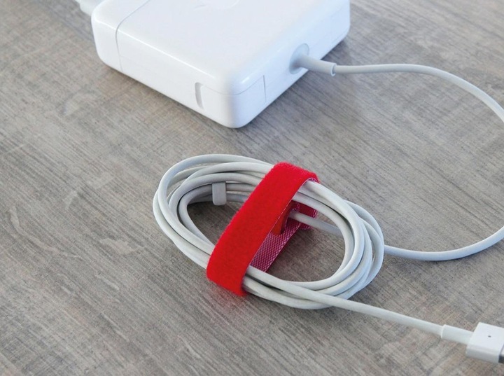 Actual product image Label-the-cable LTC BASIC 10 Power hook and loop binder rt, gb, bl (Velcro cable ties, 170 mm, 10 pcs.)
