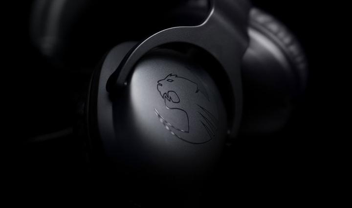 Actual product image Roccat Cross (Cable)