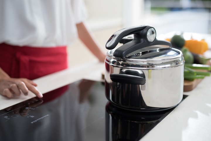 Immagine prodotto Lagostina Pentola a pressione Mia, 22 cm, 5 L (22 cm, Cucina a vapore, Acciaio inossidabile)