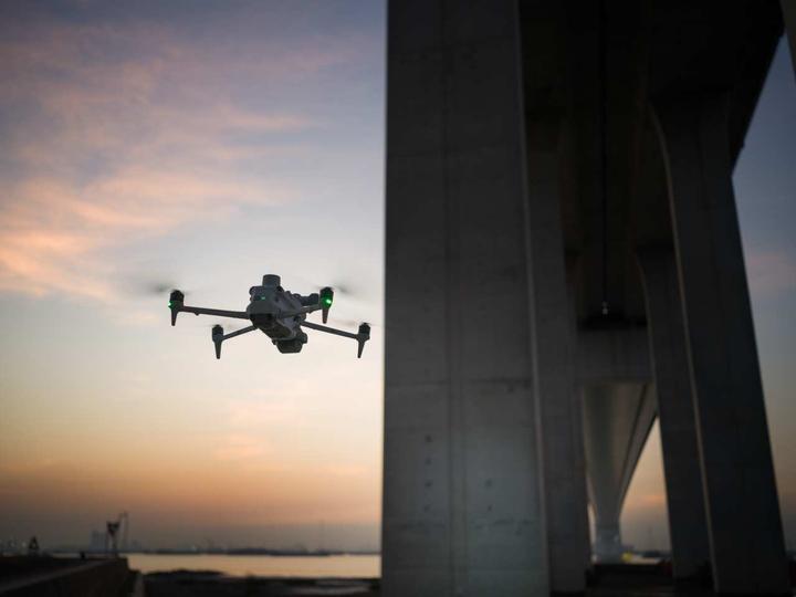 Image du produit DJI Matrice 4E (UE) (1219 g, 20 Mpx)