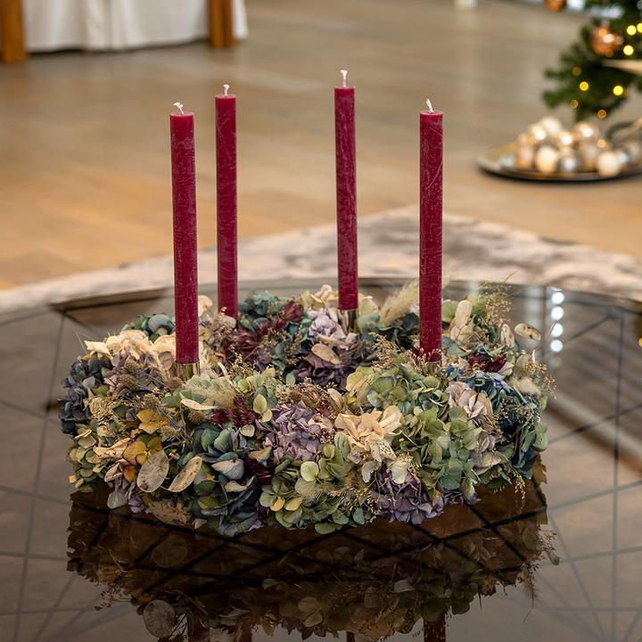 Immagine prodotto VEG and the City Corona d'Avvento di fiori secchi selvatici di circa 45 cm - Candele Bordeaux (45 cm)