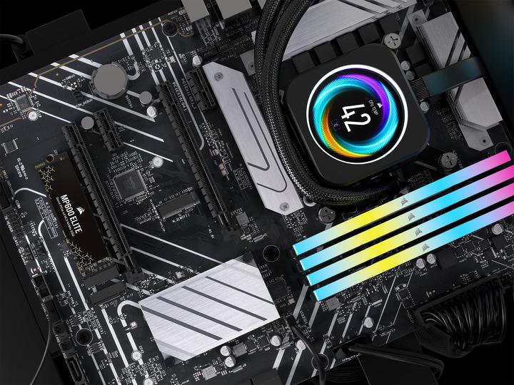 Produktbild Corsair MP600 ELITE 4TB NVMe PCIe M.2 SSD (no heatsink) (4000 GB, M.2 2280)