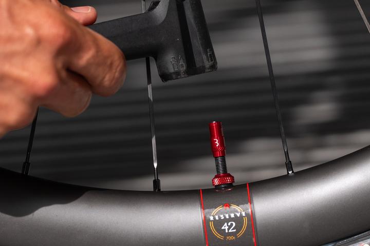 Produktbild BBB Presta CoreCap red, 2 Stück