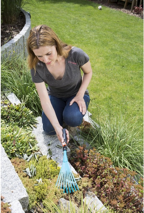 Actual product image Gardena Combisystem small broom
