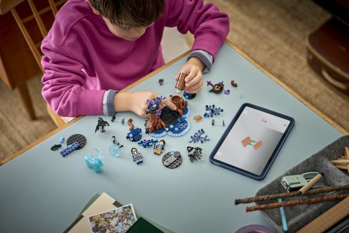 Produktbild LEGO Verbotener Wald: Expecto Patronum (21593)