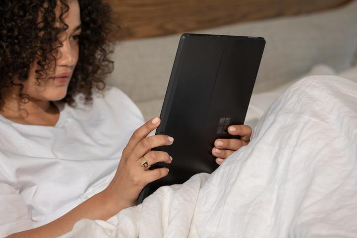 Actual product image Microsoft Surface Pro X (4G, 13", 256 GB, Mat Black)