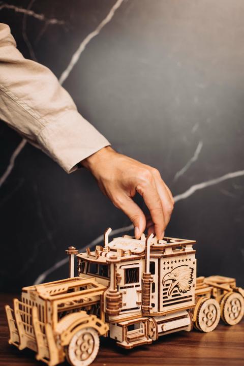 Image du produit Wood Trick Camion - Semi-remorque - 3D Kit de construction en bois