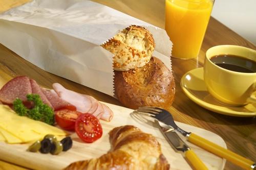 Actual product image Papstar Paper folding bag, Dimensions: (W)130 x (D)70 x (H)350 mm (1000 x)