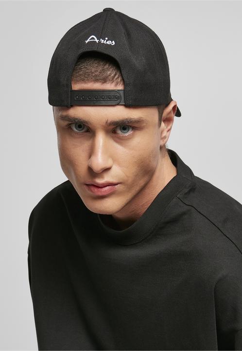 Produktbild Mister Tee Zodiac YP Classics 5-Panel Premium Curved Visor Snapback Cap - 16461 (One Size)