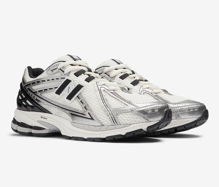 Image du produit New Balance M1906RER (45)