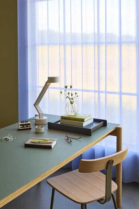 Image du produit Hübsch Oblique Schreibtisch Olive (140 x 140 x 75 cm)