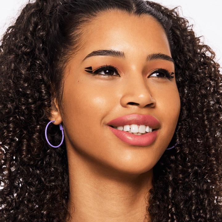 Actual product image essence Quick Wing (#573F25, 01 Black, Black, Sun Lover)